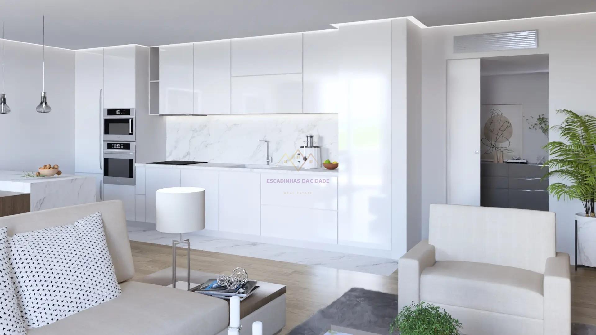 Apartamento T2 com grandes Varandas e 2 Lugares de Garagem – Portimão