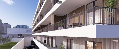 Elegância e Conforto: T2 com Varanda 21 m² em Empreendimento em Portimão