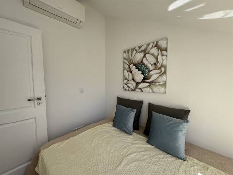 T2 Remodelado com Vista Rio na Graça – Viva Lisboa com Charme!