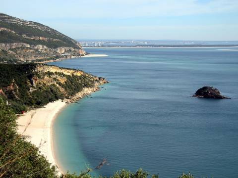 Terreno Urbano para Venda em Alto da Guerra, Setúbal