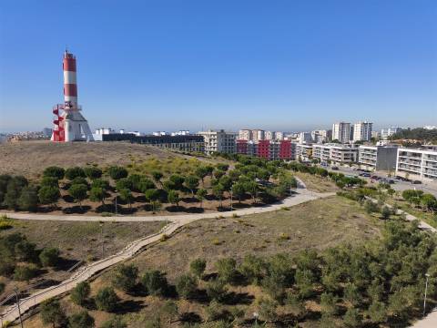 Oportunidade Única de Investimento – Lote para Equipamento no Alto da Montanha, Carnaxide