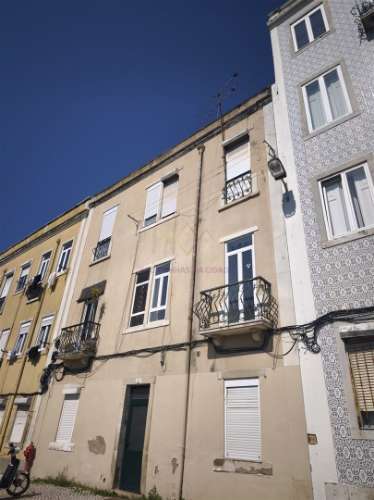 Edifício de rendimento na Penha de França