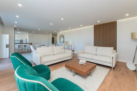 Alverca, Apartamento T3 Premium | Espaço, Conforto e Localização Privilegiada