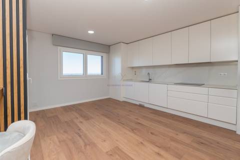 Alverca, Apartamento T3 Premium | Espaço, Conforto e Localização Privilegiada