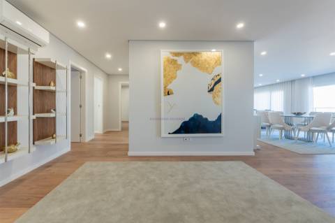 Alverca, Apartamento T3 Premium | Espaço, Conforto e Localização Privilegiada