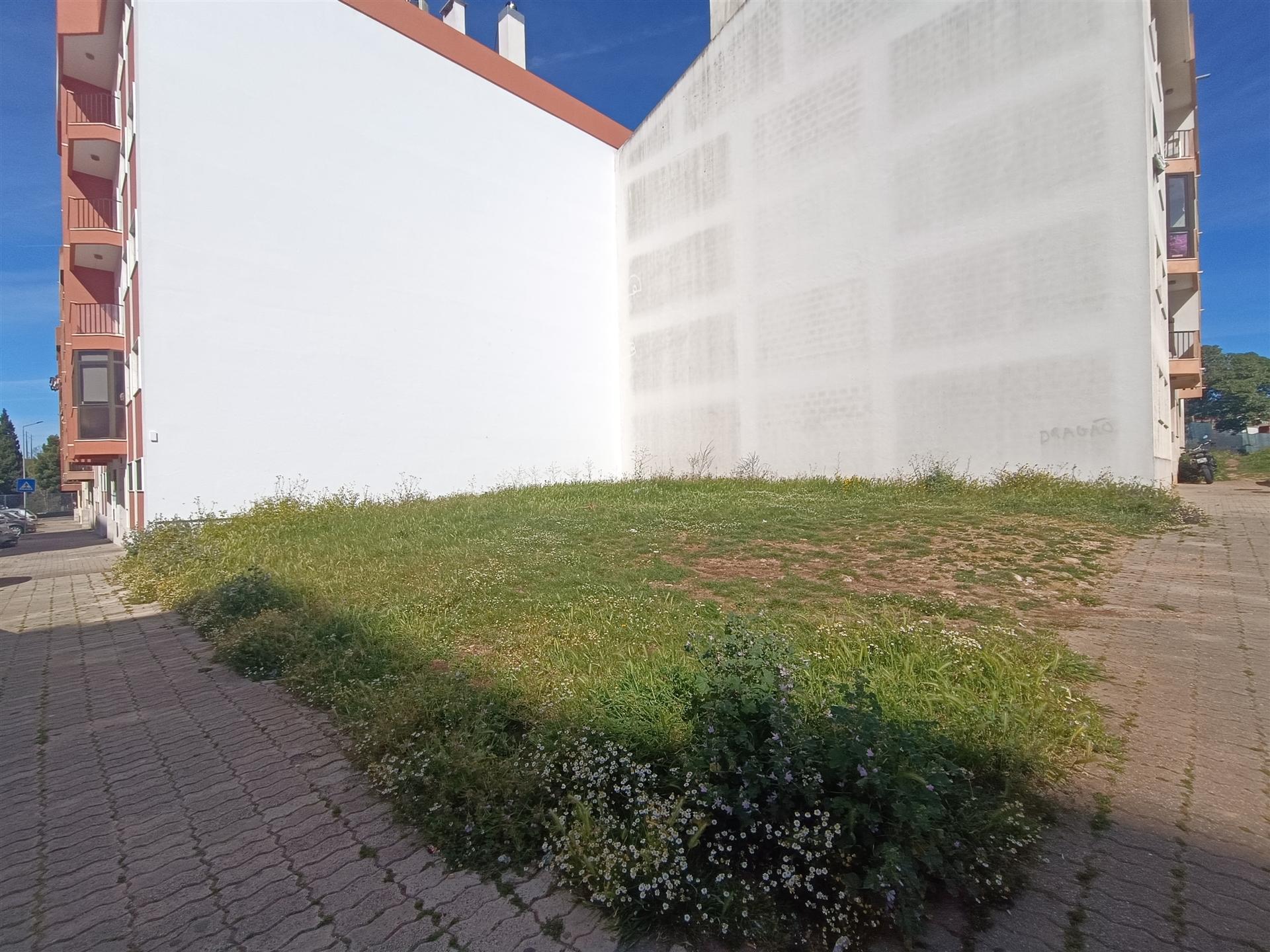 Terreno comercial urbano quinta do mirante Queluz