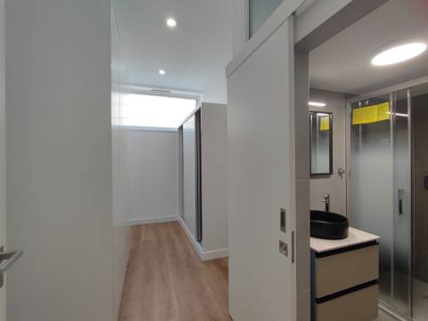 Loja transformada em T3 remodelado Odivelas