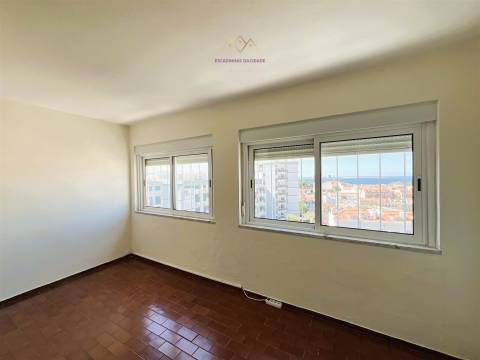 Cobertura T2 para Venda em Aranguês, Setúbal