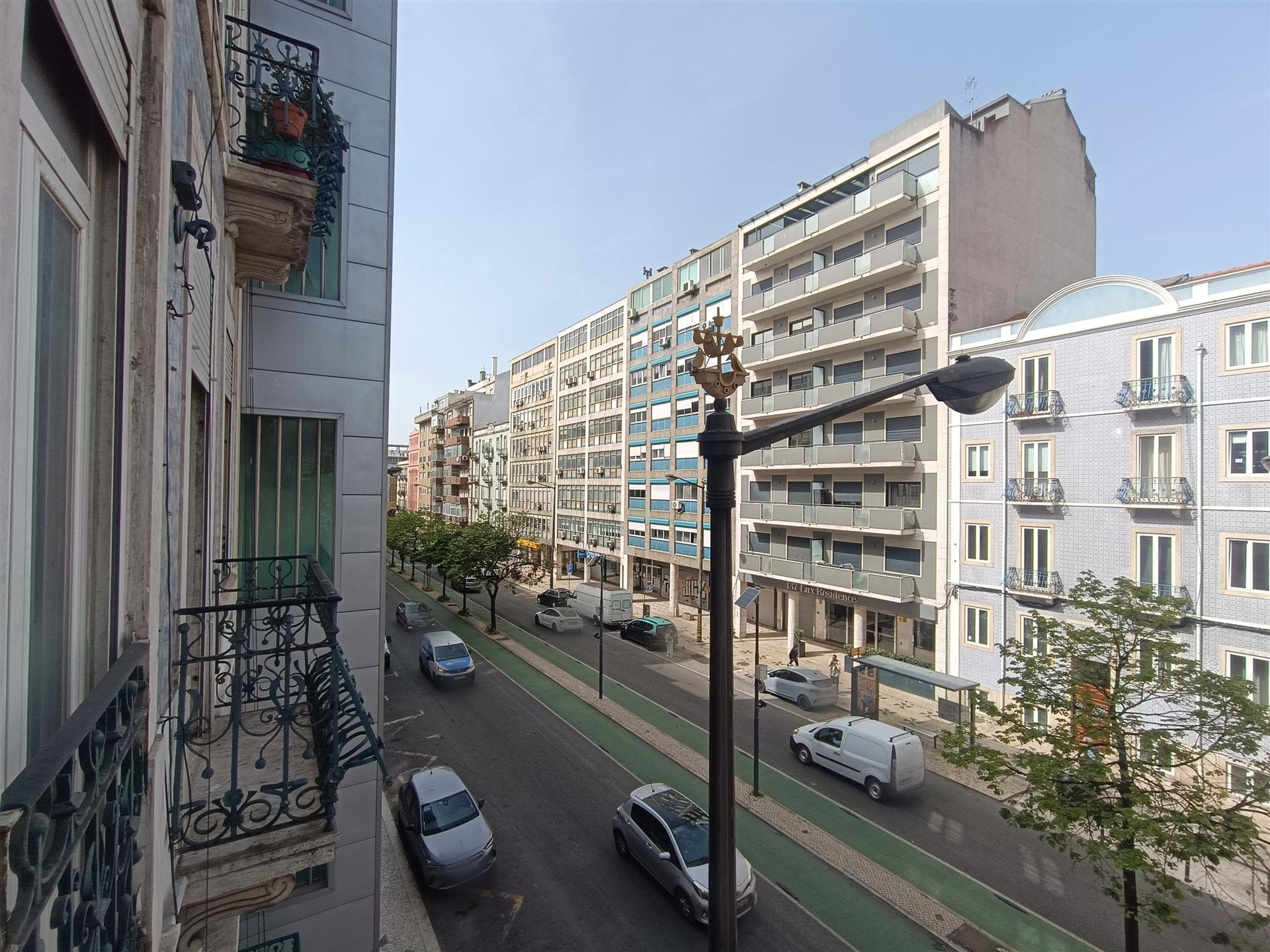 Apartamento T3 usado no centro Lisboa