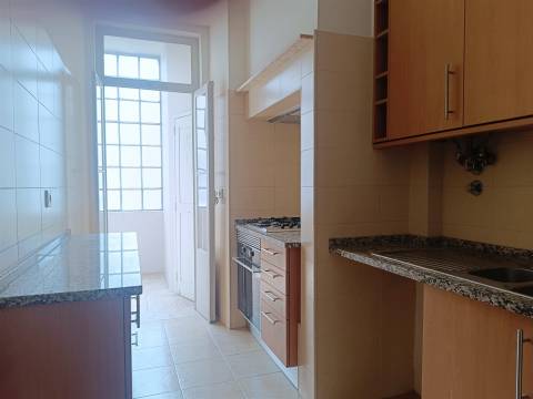 Apartamento T3 usado no centro Lisboa