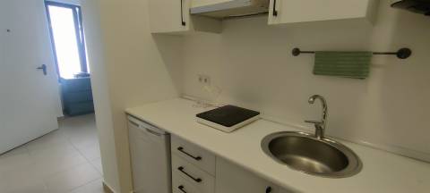 Bairro Alto, Estúdio T0+1 mobilado e equipado com internet incluída