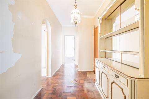 T3 com 2 Salas: o espaço ideal para a sua família crescer com conforto e conveniência