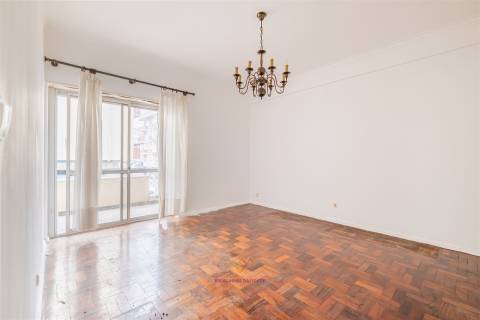 T3 com 2 Salas: o espaço ideal para a sua família crescer com conforto e conveniência