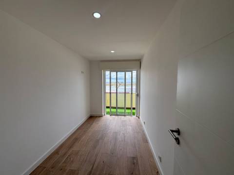 T2+1 em Remodelação Total com Vista Rio