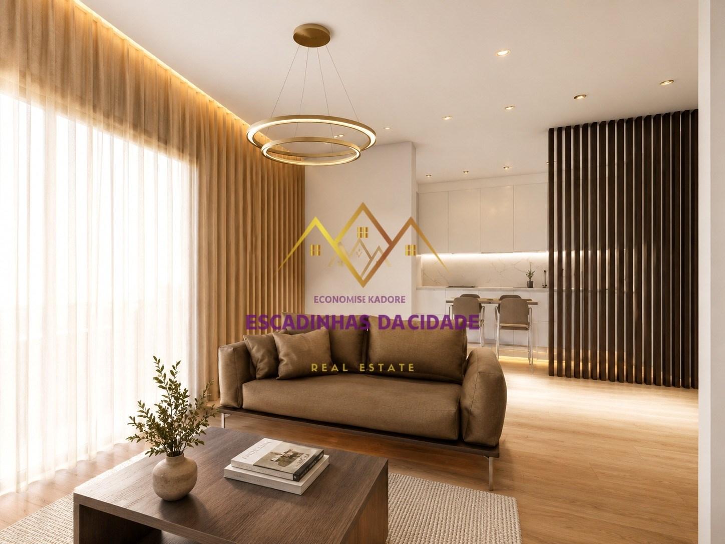 Apartamento T3 com Parqueamento e Varandas em Vialonga