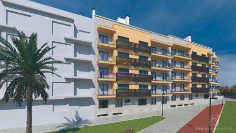 T3 com 135 m2 no Montijo | Estacionamento e Arrecadação