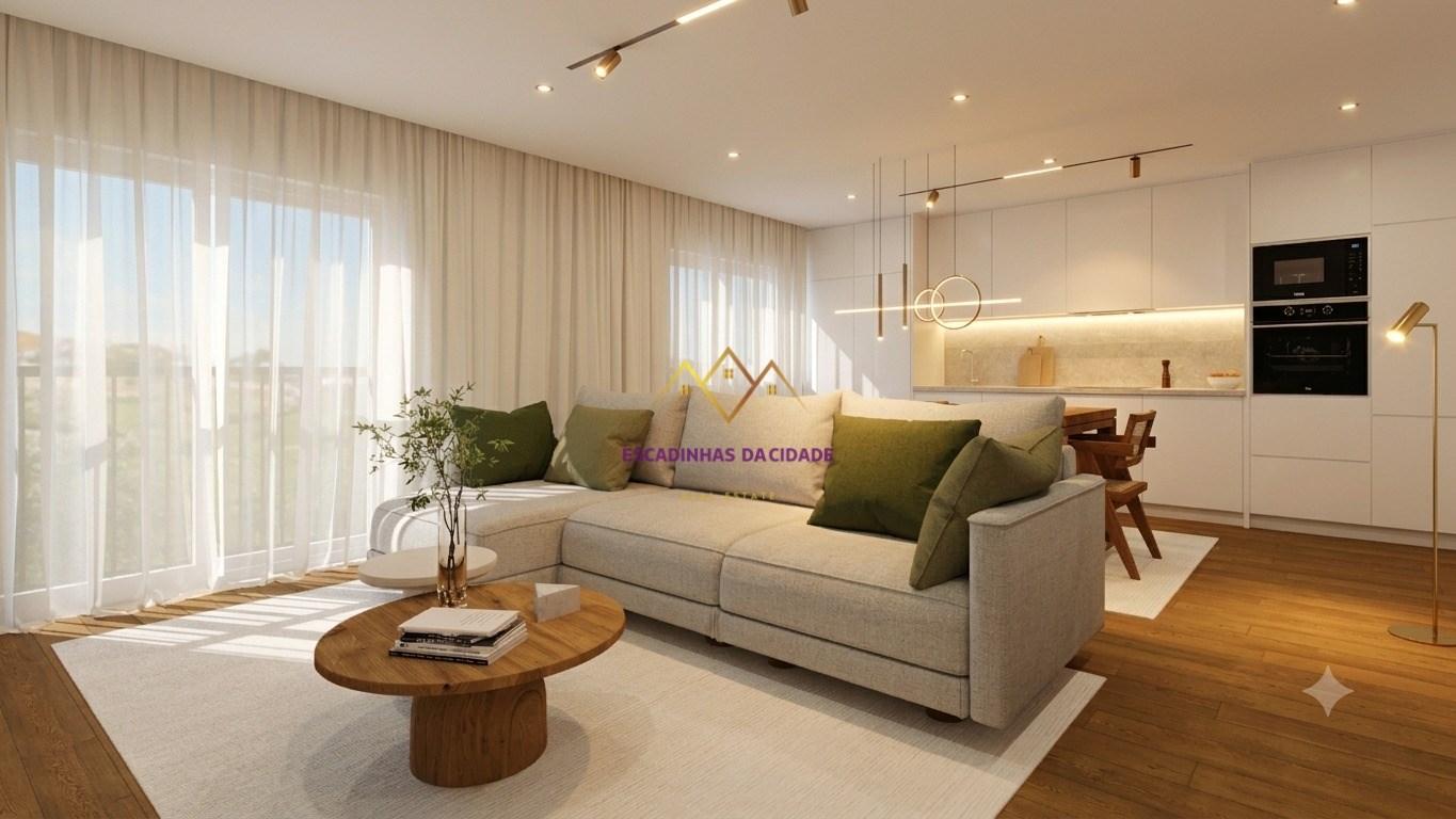 T2+1 Duplex com Estacionamento, Montijo