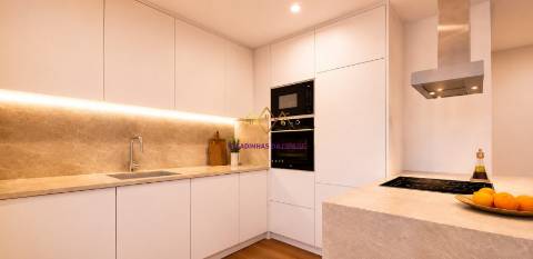 Fantástico T3+1 Duplex com 229 m² de Espaço e Conforto | Montijo