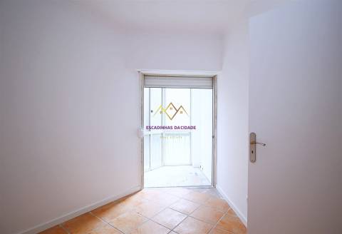 Apartamento T2 Espaçoso e Luminoso nas Mercês Sintra