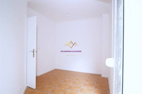 Apartamento T2 Espaçoso e Luminoso nas Mercês Sintra