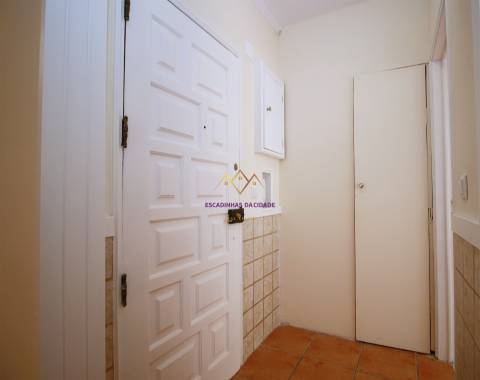 Apartamento T2 Espaçoso e Luminoso nas Mercês Sintra