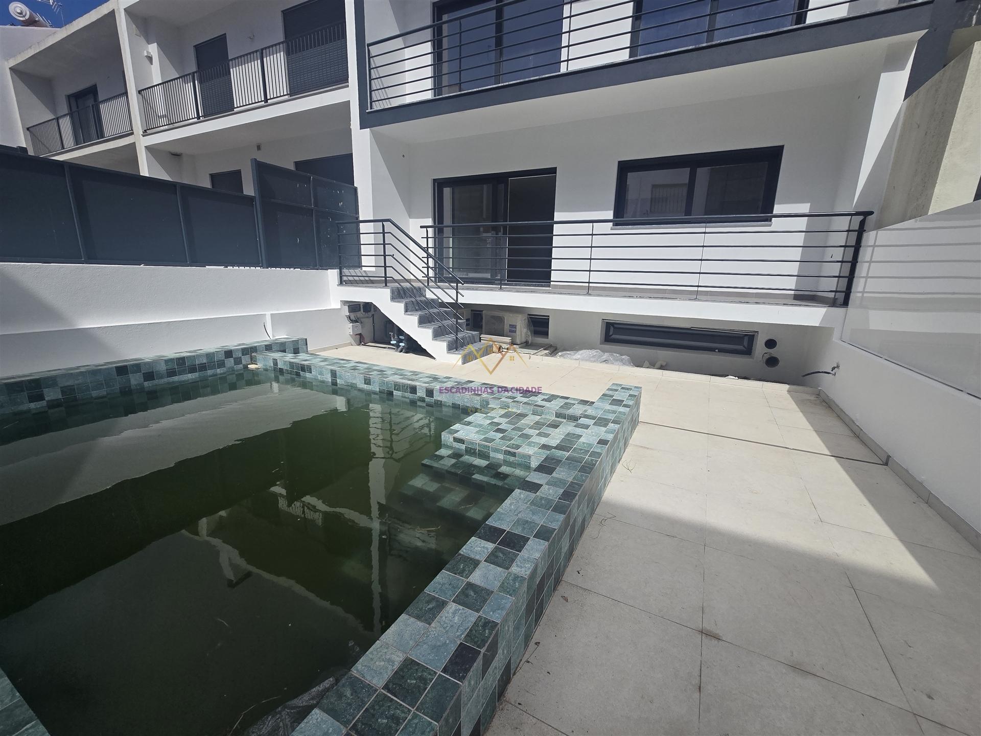 Moradia T3 com Piscina em Alcabideche