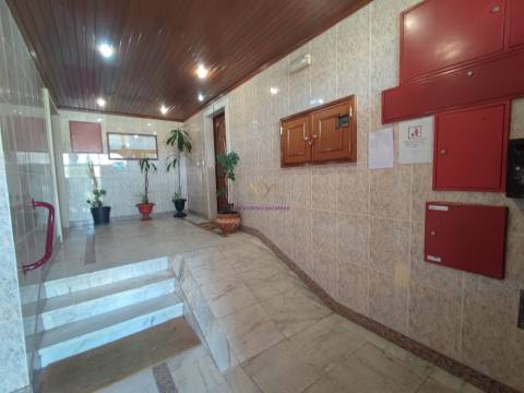 Apartamento T2 Venda em Algueirão-Mem Martins,Sintra