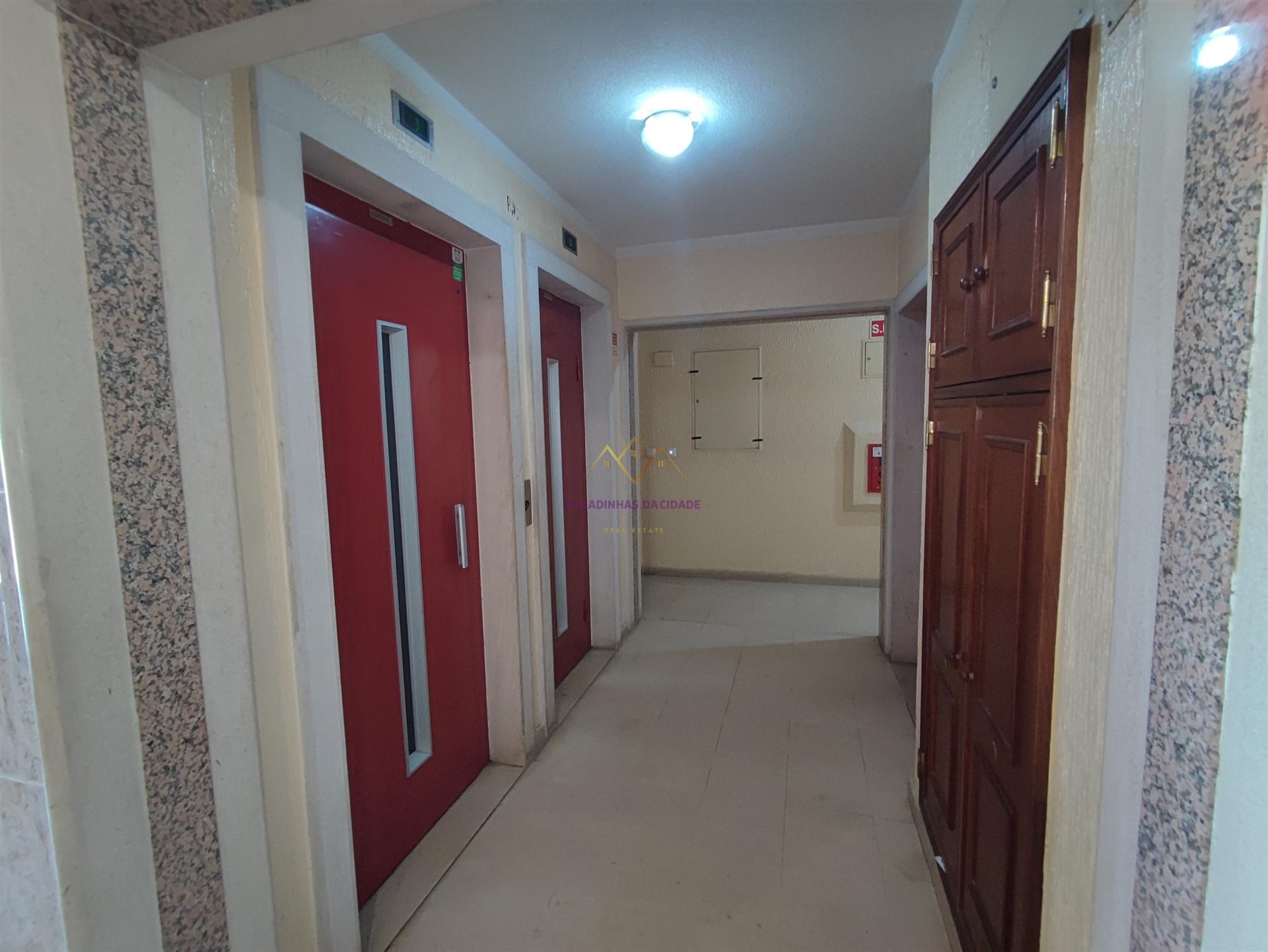 Apartamento T2 Venda em Algueirão-Mem Martins,Sintra