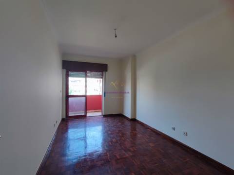 Apartamento T2 Venda em Algueirão-Mem Martins,Sintra