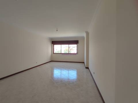 Apartamento T2 Venda em Algueirão-Mem Martins,Sintra
