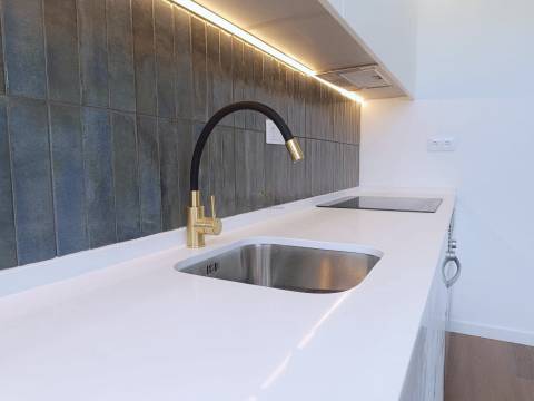Apartamento remodelado centro Amadora