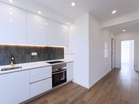 Apartamento remodelado centro Amadora