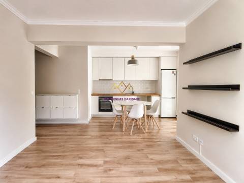 T2 Remodelado | A 5 min. da Estação | Cozinha Equipada | Queluz Ocidental