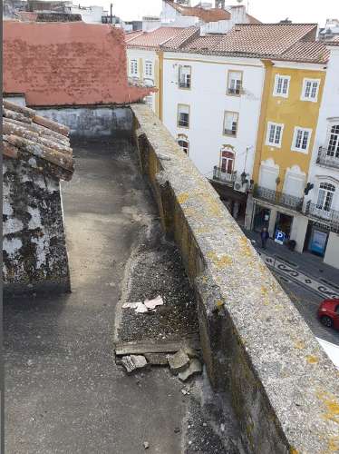 Edifício de Elevado Interesse no Centro Histórico de Elvas | Potencial Hoteleiro, Comercial e Habitacional