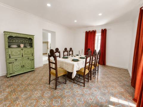 Prédio Restaurado em Santa Eulália, Elvas | Excelente Oportunidade de Investimento