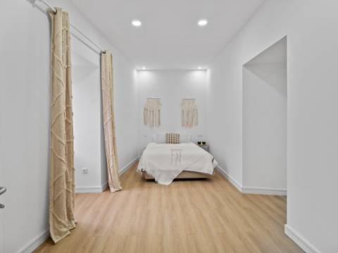 Prédio Restaurado em Santa Eulália, Elvas | Excelente Oportunidade de Investimento