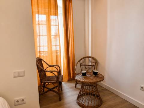 Prédio Restaurado em Santa Eulália, Elvas | Excelente Oportunidade de Investimento