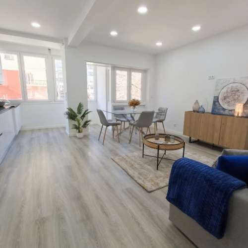 T3 Renovado com Suite, Cozinha Equipada e Ótima Localização - Benfica