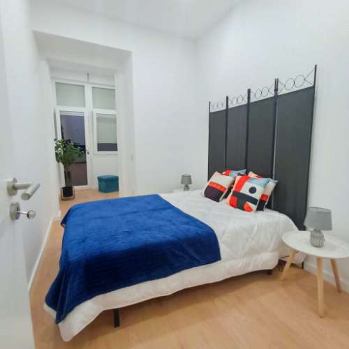 T3 com Suíte e Varanda com Vista de Rio - Santa Apolónia, Bairro Familiar e Central