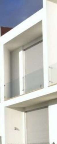Excelente moradia rente em Cascais