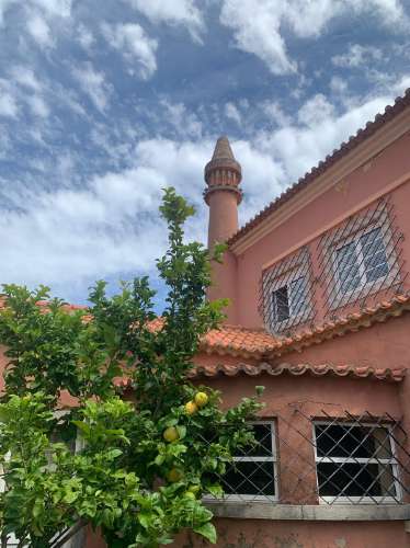 CENTRO HISTORICO DE CASCAIS. Moradia para restauro e ampliação.