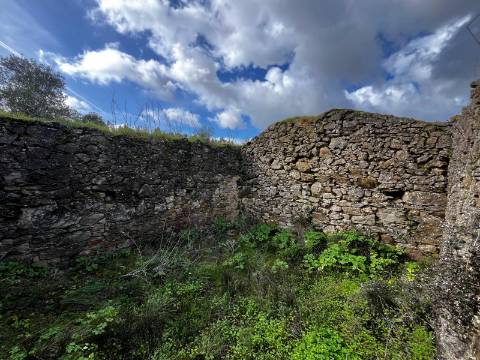 Terreno Rústico de 9.880m² - Sobral de Monte Agraço