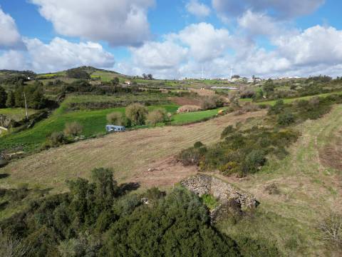 Terreno Rústico de 9.880m² - Sobral de Monte Agraço