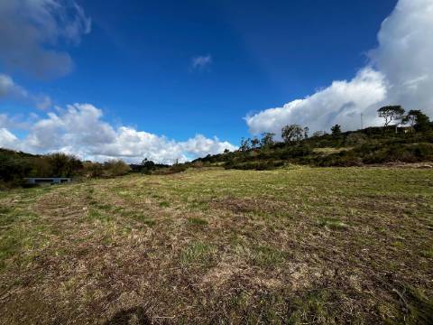 Terreno Rústico de 9.880m² - Sobral de Monte Agraço