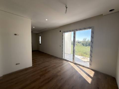 Moradia T3+1 - Santa Bárbara