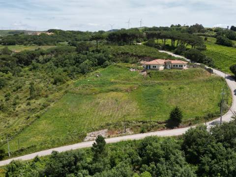 Moradia T4 + 6320m2 - Vila Franca do Rosário