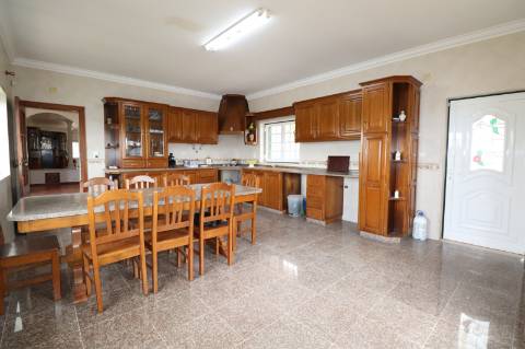 Moradia T4 + 6320m2 - Vila Franca do Rosário