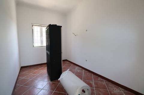 Moradia T4 + 6320m2 - Vila Franca do Rosário