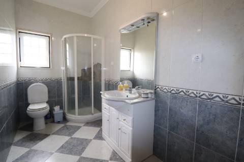 Moradia T4 + 6320m2 - Vila Franca do Rosário