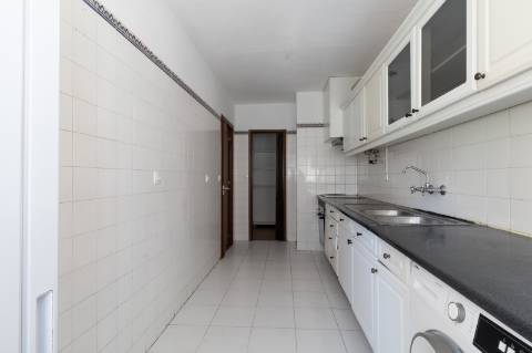 Oportunidade Exclusiva | Apartamento T2 à Venda em Setúbal